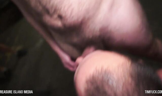 Hard nailining alongside gay