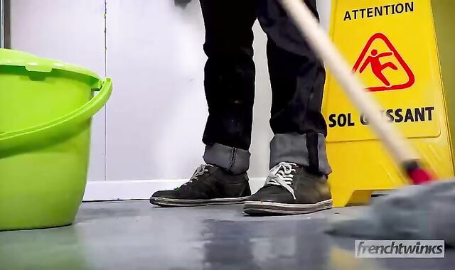 Educator pummels His teenage School Gal