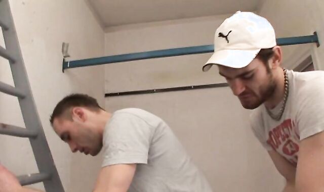 Un Break En El Trabajo Para Algo De Sexo (total video)