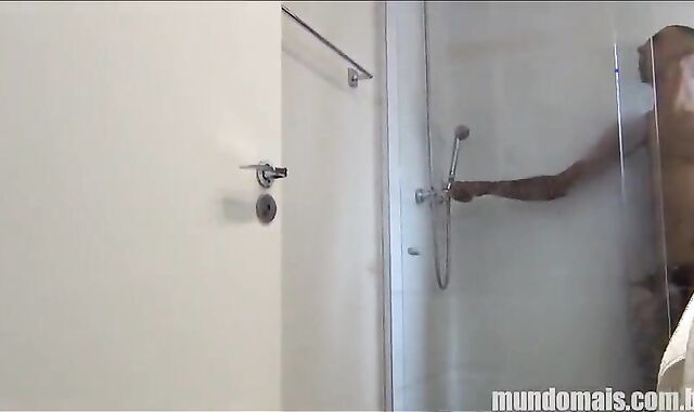 BRAZILIAN PAPI HOOK-UP