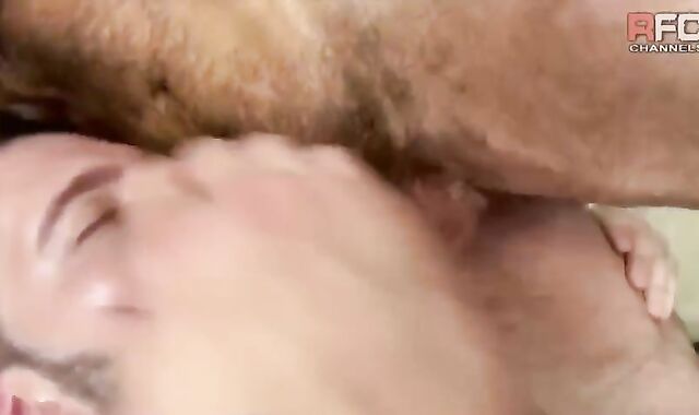 RFC_-_The_only_Pedro_and_The_new_Bru_fuck_hard_amateur_selfie_close-up_edition