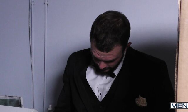 Runaway Groom - Cliff Jensen and Damien Kyle a bit of shitpipe