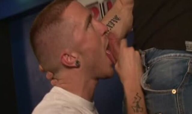 Sex in tandem with homosexual