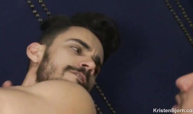 RODRIGO ALVES & SALVADOR MENDOZA - KB