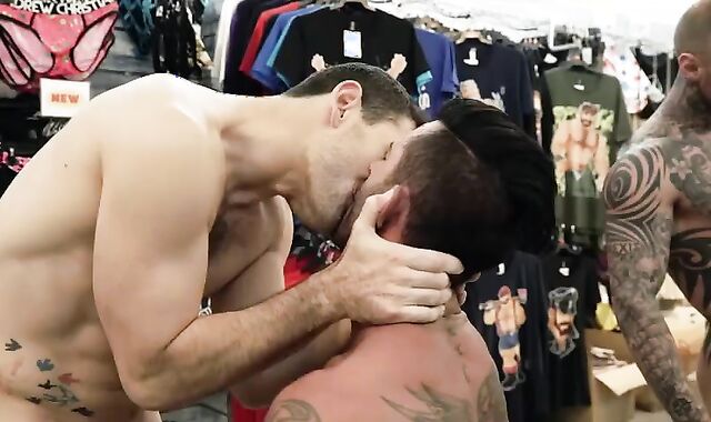 Groupsex @ The clips