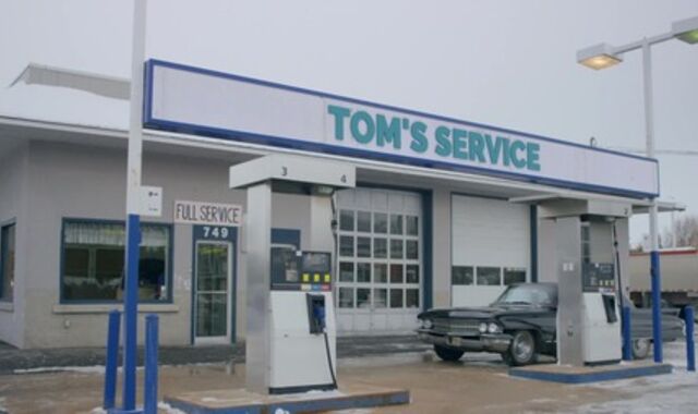 Tom Of Finland: Service Station: sans a protection - Ricky Roman & River Wilson American Romp