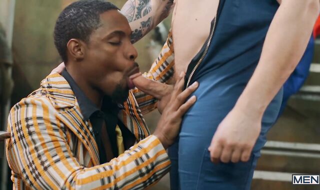 Tom Of Finland: Service Station: sans a protection - Ricky Roman & River Wilson American Romp