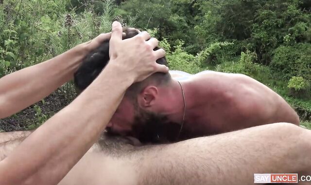 LatinLeche: Very hawt Gonzo and Pablo X outdoors