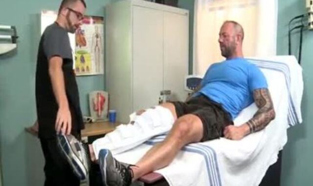 Wolf Tattooed bonks A youthful Doctor