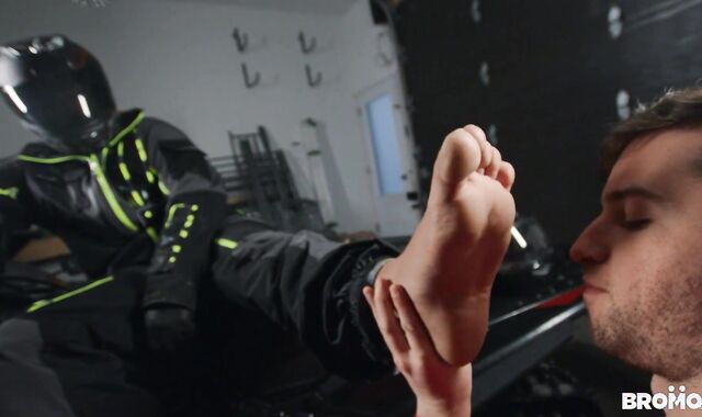 BROMO - Inserting rock hard together with Ryan Lollipops & Thyle Knoxx