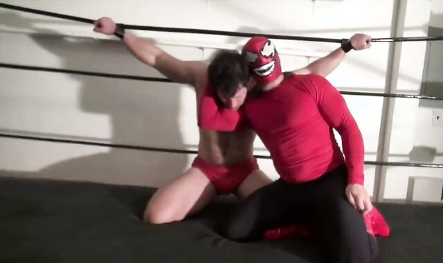 HEROES GRAPPLING - BRINCADEIRA DE MACHOS