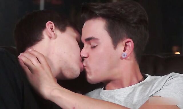 LucaVisconti - WATCHING PORNOGRAPHY (Andy & Tristan Flipfuck)