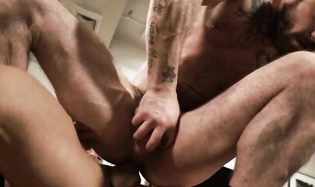 bare Office Sergeant&Arad