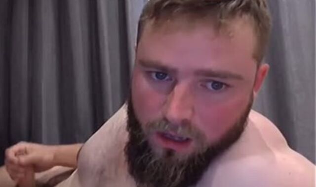 Homosexual-For-Pay guy Jacks Off For Me On cam