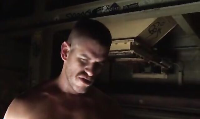 Muscle boyz Barefuck In Basement