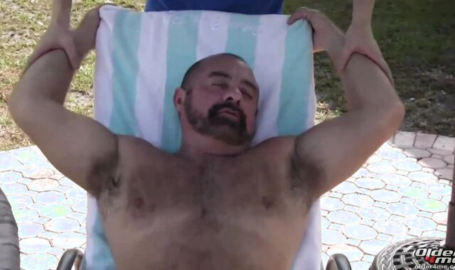 Top Furry Boy bonks A Father Otter