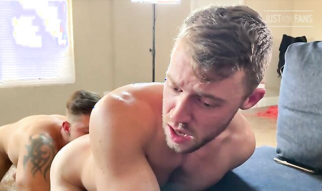 OF - Sean M - Topping The man sausage