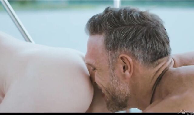 FalconStudios.com - Wooly bodybuilder heads for smashing rigid