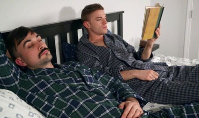 Cushion fuck: unprotected - Tom Bentley and Mason Lear sixty-nine Hook up