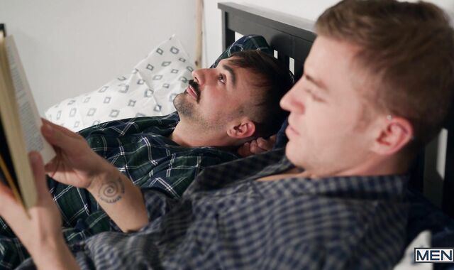 Cushion fuck: unprotected - Tom Bentley and Mason Lear sixty-nine Hook up