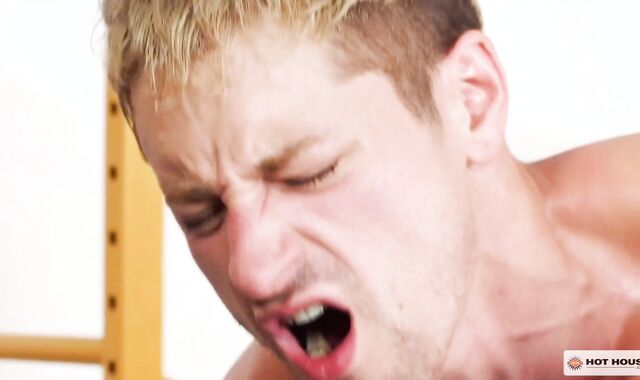 HotHouse - Taylor Reign bi-racial buttfuck