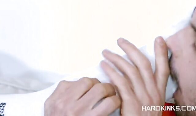 Lascars Soumis Aux Pieds