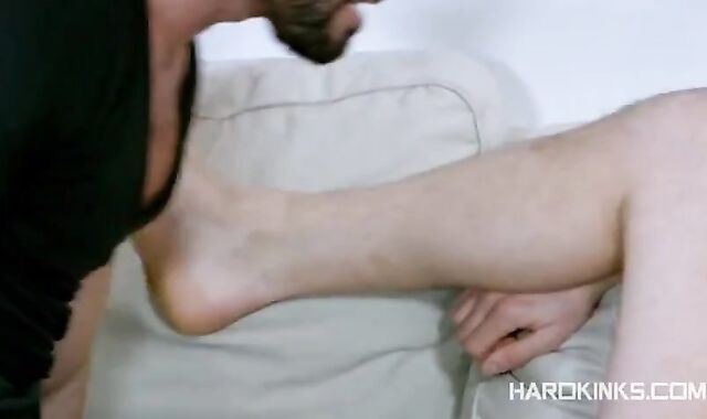 Lascars Soumis Aux Pieds