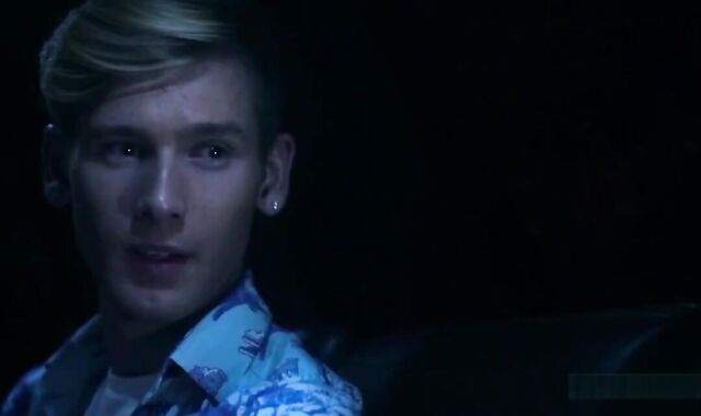 LucaVisconti- RAILING THE GRINDR Twunk