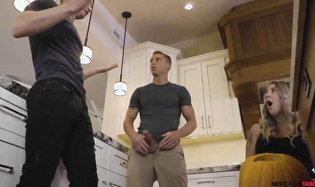 Pump-kin pound - Justin Matthews & Trevor Ridge