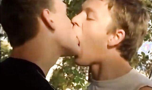Outdoor lad no condom