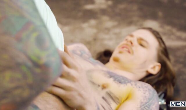 Pulverize My Slot - Pounding with muscle Sunny D and Markus Kage