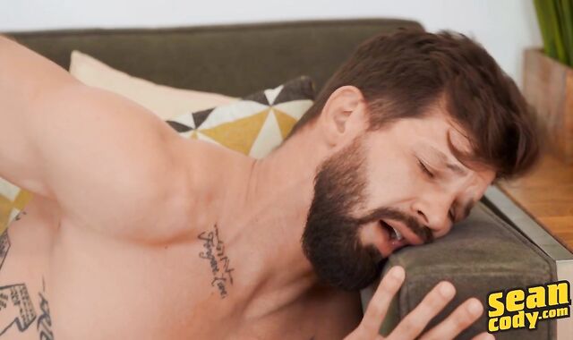 Sean Cody: Muscled american gay Brysen has a taste for gasping