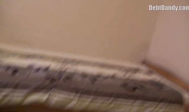 A chap from Prague humps to pay his loan