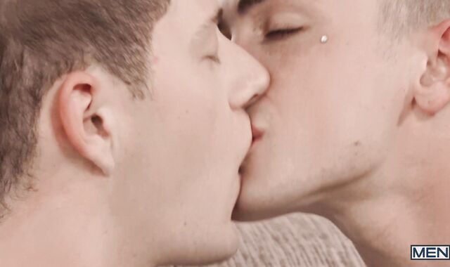 Cameron & Cassidy: naked - Cassidy Clyde and Cameron Parks phat sausage Lovemaking