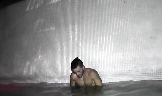 #TBTPapoMix - Adult movie star Andy Starlet Flagrado Nú Em Piscina De Sauna Em São Paulo - Parte 1 - Exibido Em Abril De 2016 - WhatsApp PapoMix (11) 94779-1519