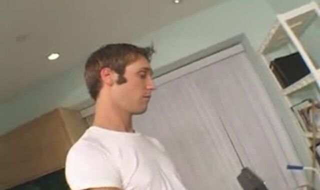 Gay-for-pay chap Tricked BB