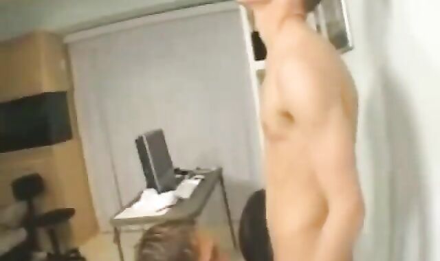 Gay-for-pay chap Tricked BB