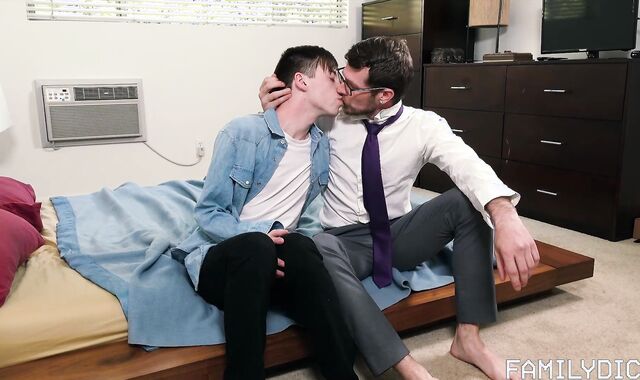 FamilyDick: Tutor Alex Killian three way fuck-fest vignette