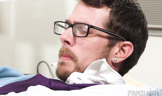 FamilyDick: Tutor Alex Killian three way fuck-fest vignette