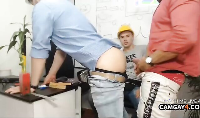 trio Employees shag And masturbate off Each Other