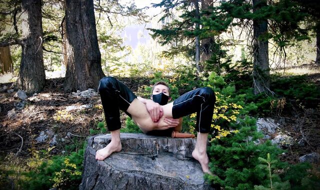 smashing My humungous ten-Pounder Into My Own donk In The Woods For A delight Day Of Self-pounding Myself sans a condom Till I Internal cumshot.