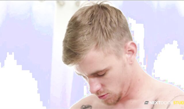 NextDoorBuddies: Fag Ryan Jordan unsheathe XXL man meat