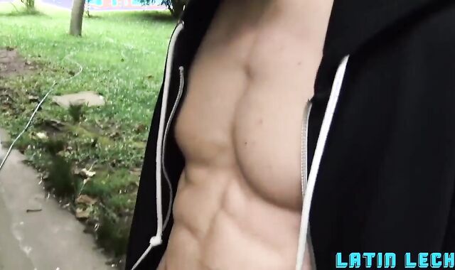 twunk torn up For money