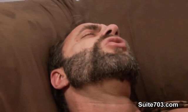 2 sleazy dudes gargling & tearing up