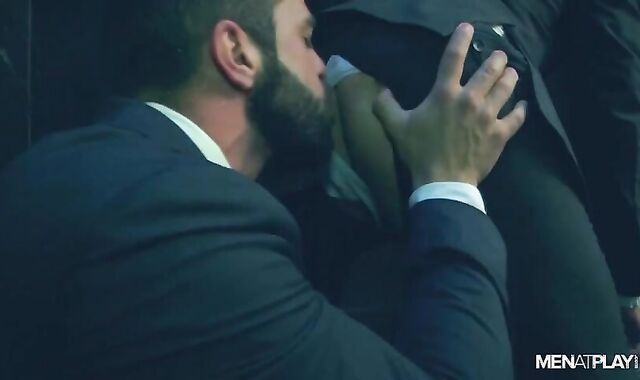 2 wet Editor's Cut - Logan Moore + Hector De Silva