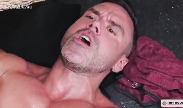 HHSN in nature's apparel (naked).