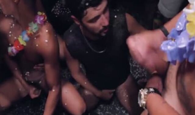 Barebackin Mexican plenty of Hook-up