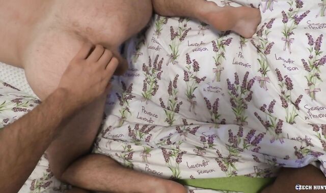 CzechHunter: First-timer Hunter forearm-job video