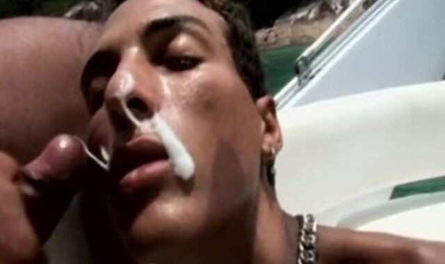 Alan Richard & Mateus Axel - Riding His wood