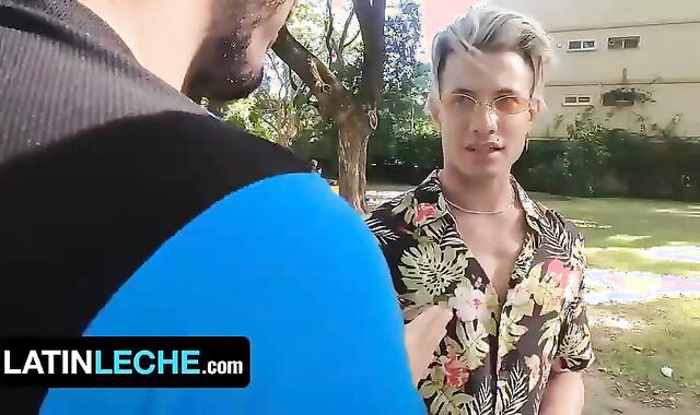 four concupiscent Latin guys Getting Voluptuous In Guest room jointly Deep-throats Each Others bone